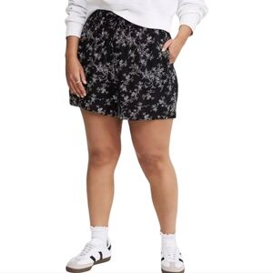 Torrid Floral Print Shorts Universal Thread Black White Drawstring Casual Comfy‎